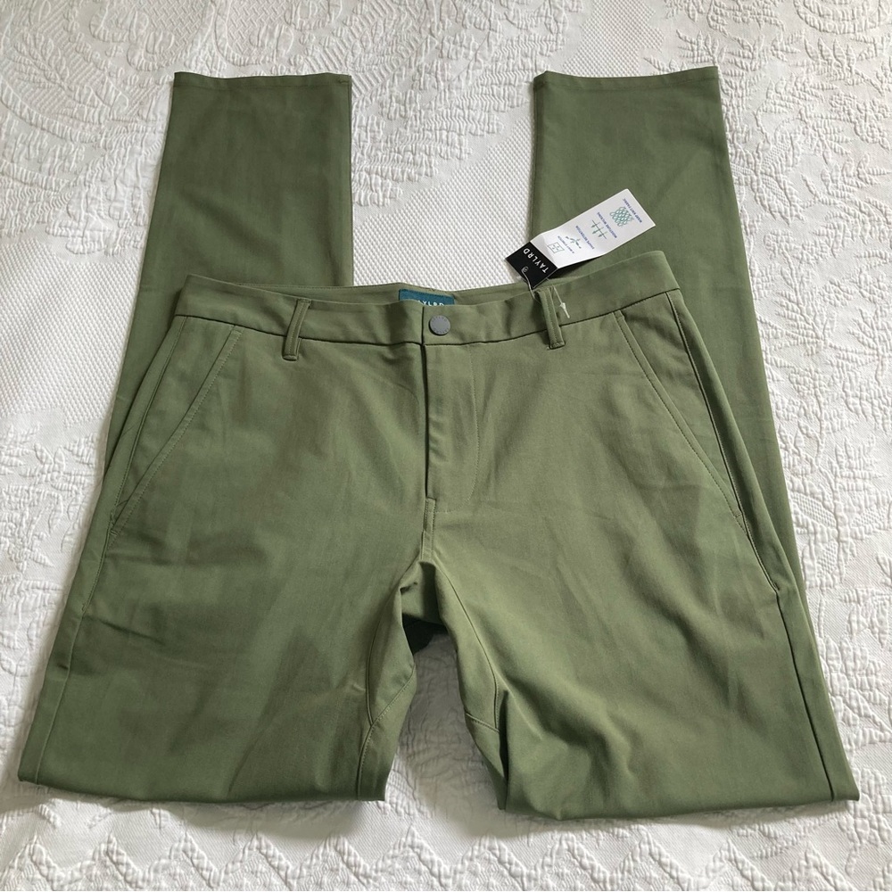 NWT Taylrd Golf commuter pants Olive men’s 32x34 / needs cleaned pen mark